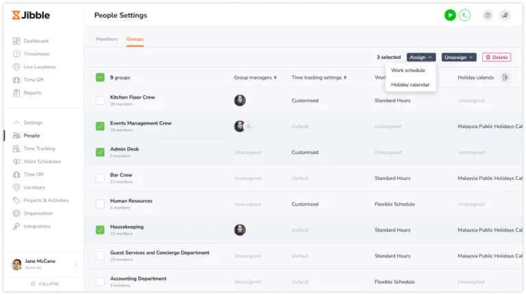 Assigning groups to entities in bulk