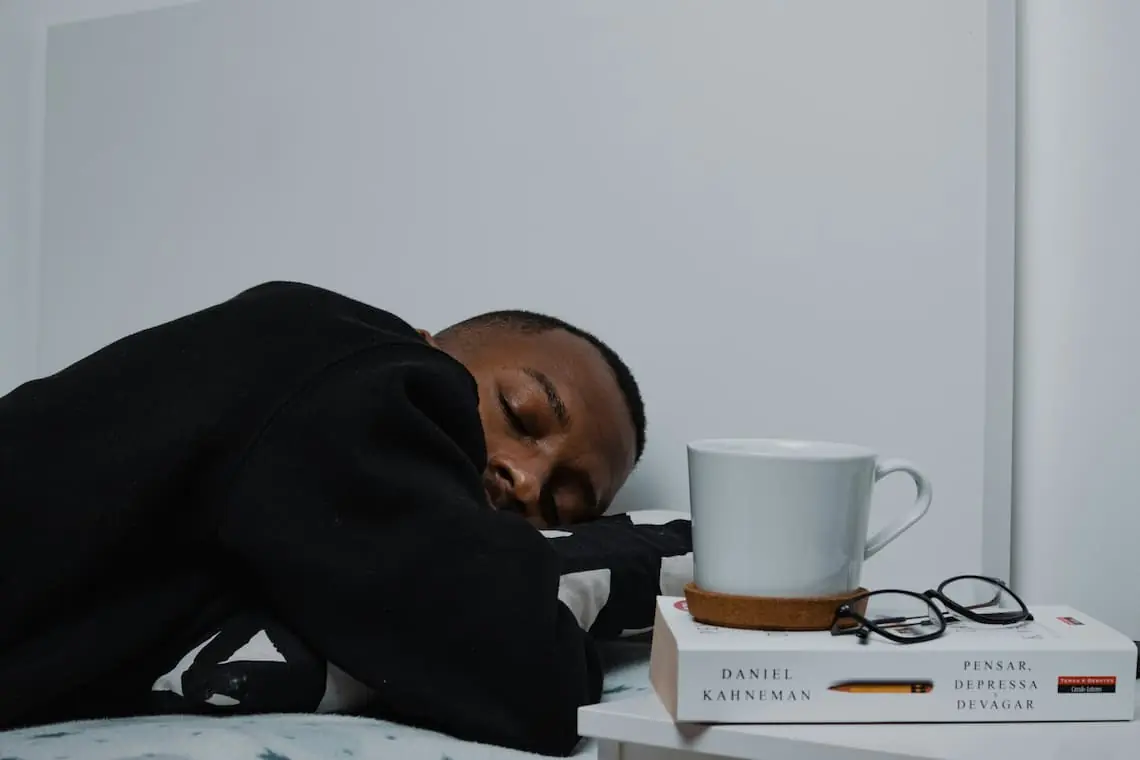 40% dos trabalhadores remotos nos EUA se conectam antes das 6h da manhã